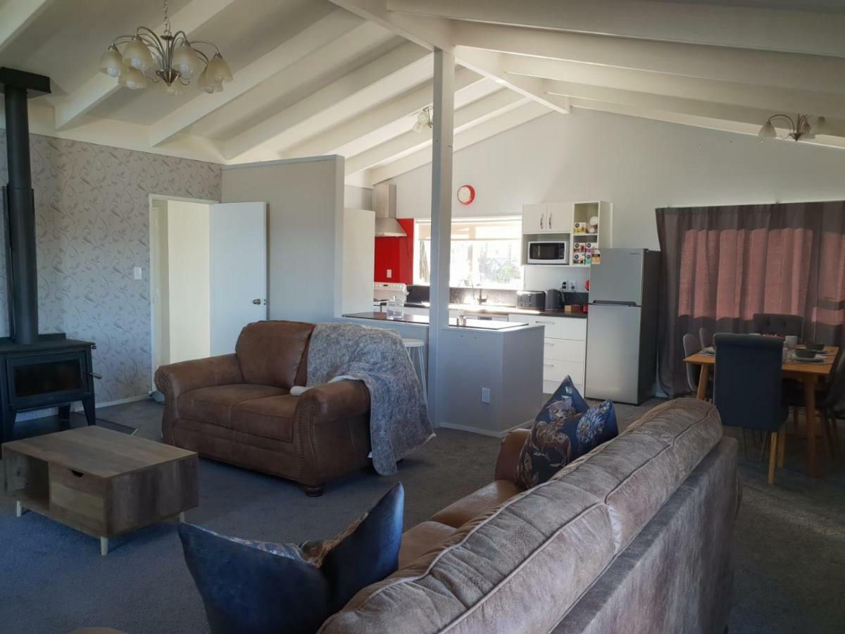 B, D & D Bed And Breakfast Taupo Eksteriør bilde